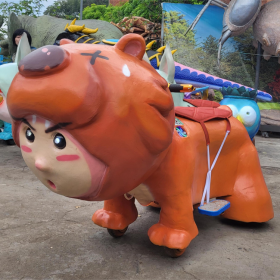 廣場(chǎng)電動(dòng)硅膠恐龍車動(dòng)物模型雙電瓶燈光音樂兒童游樂設(shè)施滑行車