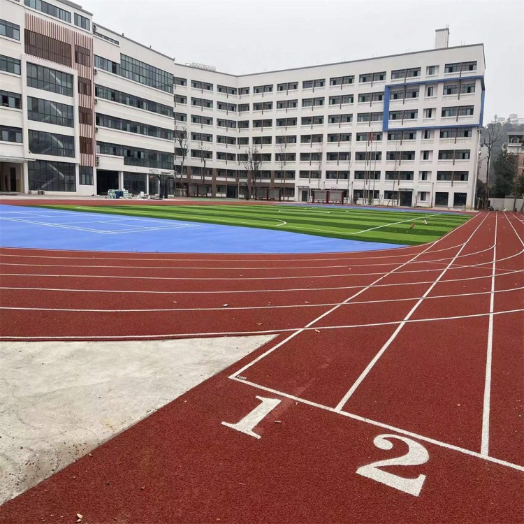 學校新國標硅pu籃球場產(chǎn)品彈性好耐磨抗氧化 塑膠場地面層鋪設(shè)