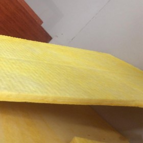 廠房屋頂專用玻璃棉卷氈 鋼結(jié)構(gòu)墻體玻璃棉 保溫氈