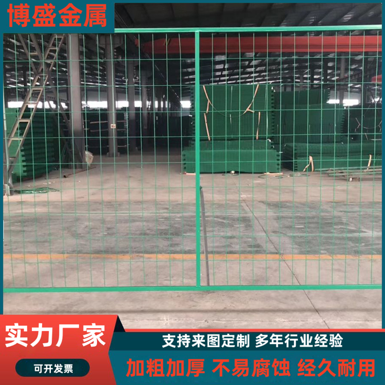 鐵路公路用邊框防護(hù)網(wǎng) 浸塑鐵絲圍欄網(wǎng) 靜電噴塑不易掉色