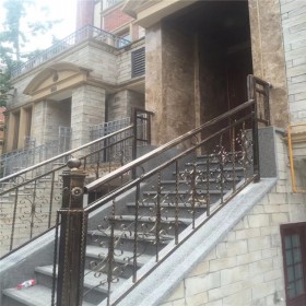 家居鐵藝欄桿批發(fā) 鐵藝欄桿扶手價格