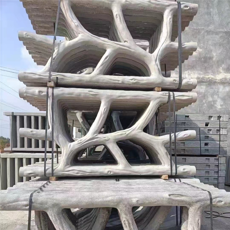 景區(qū)防護水泥仿木護欄 公園仿木圍欄定制 戶外園林樹皮仿木欄桿 宏泰來