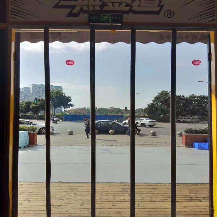 PVC門(mén)簾商場(chǎng)超市軟門(mén)簾 PVC軟皮 空調(diào)自吸擋風(fēng)簾
