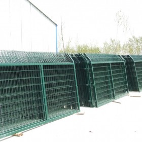 云南鐵路護欄 鐵路邊框護欄網(wǎng) 邊框鐵絲網(wǎng)