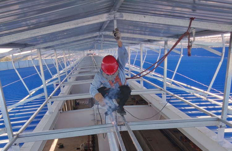 【四川萊奧】工業(yè)建筑安裝廠房通風器的優(yōu)點