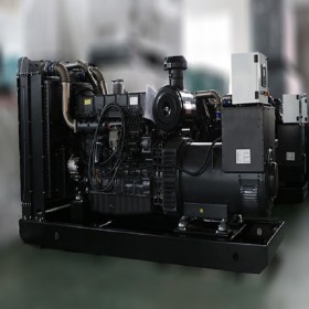 上柴發(fā)電機(jī)四川美晶順售前免費(fèi)提供負(fù)載容量分析、選型配套、技術(shù)咨詢、機(jī)房布置、設(shè)備安裝，360kw 發(fā)電機(jī)出售 上柴發(fā)電機(jī)品牌 上柴動(dòng)力 高原專用 動(dòng)力更強(qiáng) 工地、醫(yī)院、房地產(chǎn)、商場(chǎng)首先