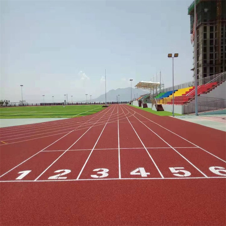 塑膠跑道 安全環(huán)保中小學(xué)操場運動地面 滲水性好