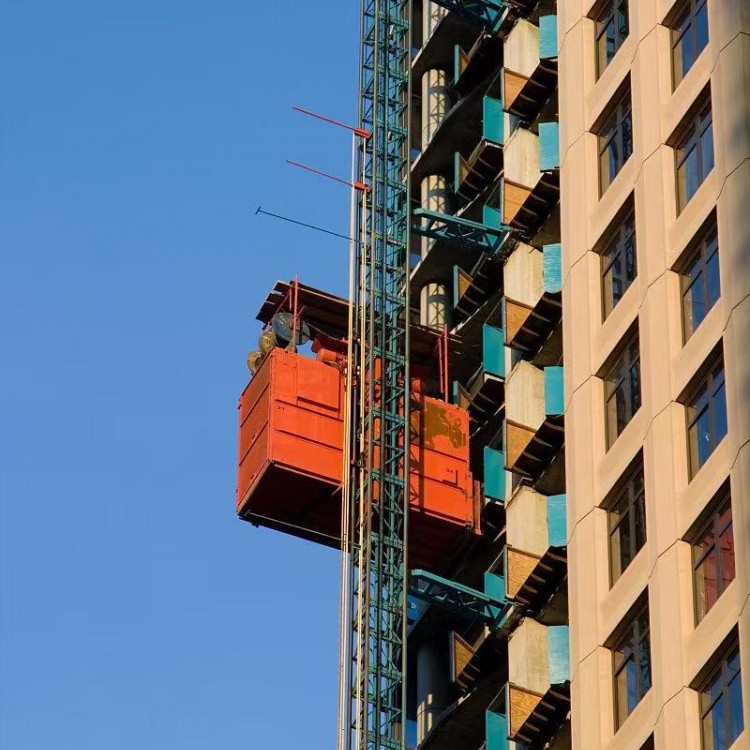 施工電梯租賃 工地提升機出租 室外高空作業(yè)設(shè)備 可租可售