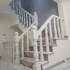 別墅漢白玉欄桿 別墅陽(yáng)臺(tái)裝飾石雕欄桿 可雕刻各種圖案