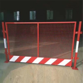 成都基坑防護(hù)欄臨時(shí)隔離網(wǎng)工地施工圍欄臨邊護(hù)欄