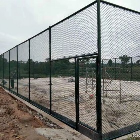成都球場(chǎng)批發(fā)體育場(chǎng)鐵絲網(wǎng)足球護(hù)欄網(wǎng)包塑勾花網(wǎng)學(xué)校防護(hù)網(wǎng)
