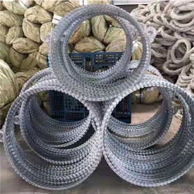 刀片刺繩鐵絲網(wǎng)成都世旺鐵蒺藜隔離護欄網(wǎng)圍墻防爬防盜刺