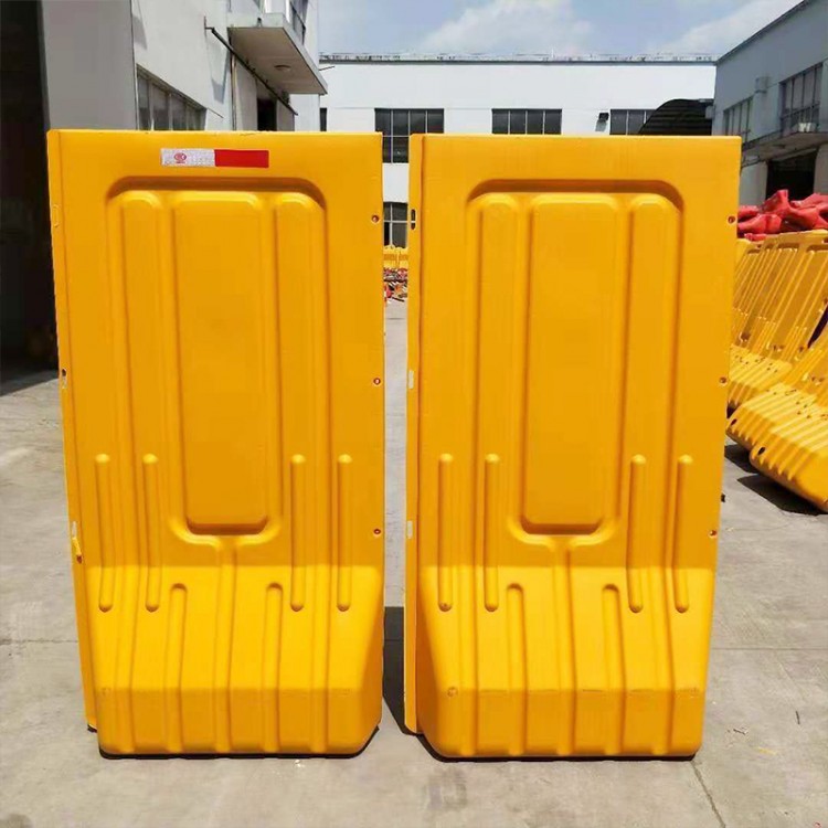 圍欄水馬 交叉路口分隔防護圍欄 注水加重三孔塑料水馬 耐曬實用