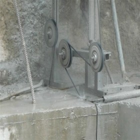 四川翔龍秀國(guó)鋼筋混泥土切割公司 大梁切割 樓板繩鋸切割 橋梁切割 混凝土切割