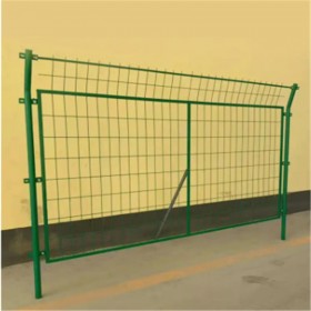 護(hù)欄網(wǎng) 高速公路等地使用 表面抗腐蝕抗紫外線 造像美觀