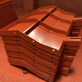 防撞墻鋼模板 鑫越琪橋梁箱梁鋼模板定做 圓柱鋼模板設(shè)計