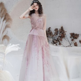 禮服出租店 女士禮服出租 附近禮服租賃店 成都禮服租賃店 美麗卡洛專業(yè)租賃禮服 款式品類繁多 驚喜折扣底價