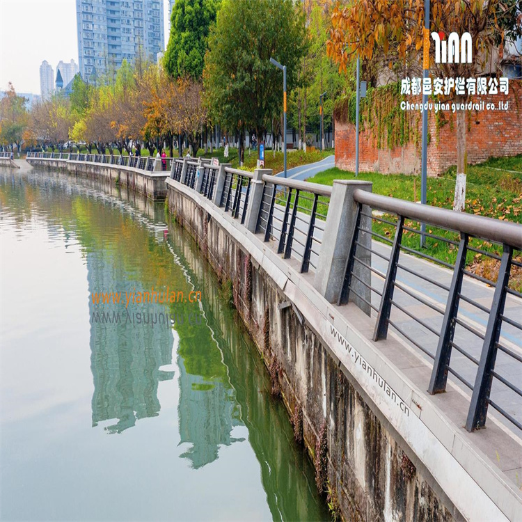 河道護欄