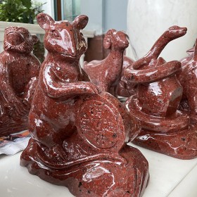 中國(guó)紅花崗石 質(zhì)地堅(jiān)硬耐腐蝕 售后完善高精度切邊