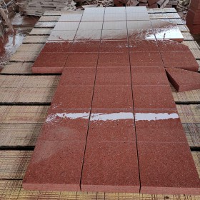 中國(guó)紅石材質(zhì)地堅(jiān)硬 抗風(fēng)化、耐腐蝕、耐磨損 生產(chǎn)安裝