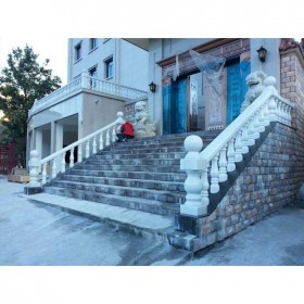 漢白玉花瓶欄桿 石雕陽臺護(hù)欄 適用于別墅陽臺 可定制 現(xiàn)貨供應(yīng)