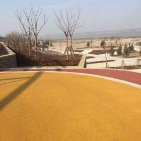 四川德陽(yáng)市 彩色透水混凝土 透水混凝土廠家   海綿城市混凝材料生產(chǎn)廠家  壓花地坪材料生產(chǎn)廠家 透水混凝土粘接劑單價(jià)  量大送貨到工地