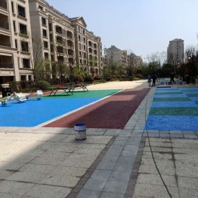 云南彩色透水混凝生產(chǎn)廠家   透水地坪材料增強(qiáng)劑 彩色透水地坪價格 透水地坪粘接劑透水混凝土施工