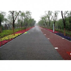 貴陽(yáng)市遵義市彩色透水混凝土生產(chǎn)廠家【豪軒地坪材料廠家】  彩色透水混凝土路面 壓花地坪材料生產(chǎn)廠家 透水混凝土粘接劑  生態(tài)透水砼 【工地免費(fèi)導(dǎo)施工】 免費(fèi)設(shè)計(jì)施工方案 免費(fèi)做造價(jià)預(yù)算