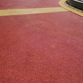 達州市 彩色生態(tài)透水混凝土地坪 透水路面材料生產(chǎn)廠家 量大送貨到工地免費到地指導(dǎo)