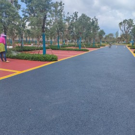 阜康市 透水彩色砼 透水性混凝土 彩色混凝土材料 免費(fèi)送貨到工地